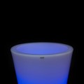 donica_della_led_rgb_detal_logo_niebieski.jpg